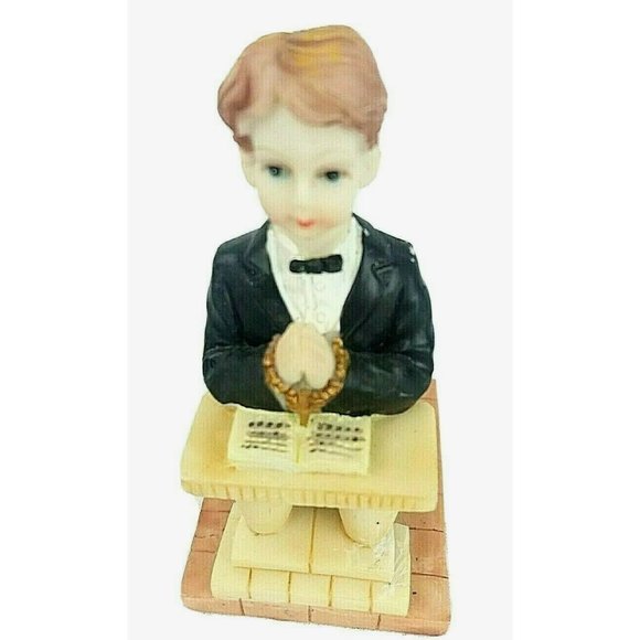Boy Praying at Alter Communion Figurine Porcelain 3 inches - Picture 6 of 6